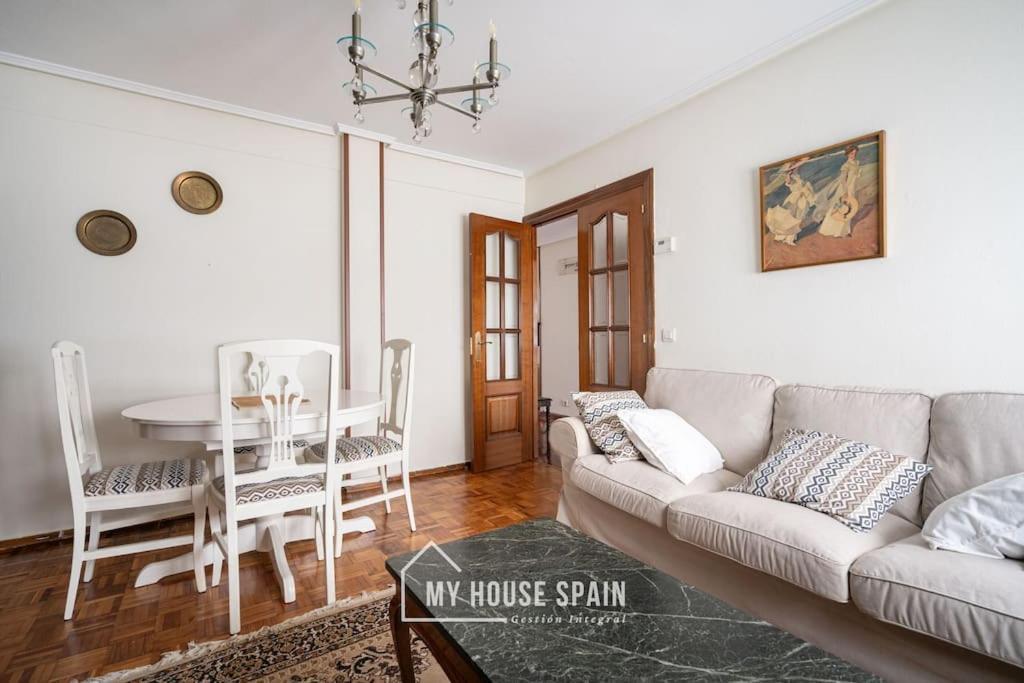 Myhousespain - Piso Centrico Junto A La Playa Gijon Exterior photo